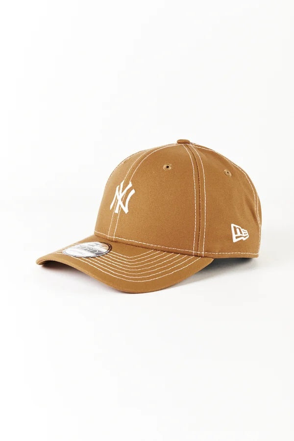 New Era 9FORTY New York Yankees Contrast  Strapback